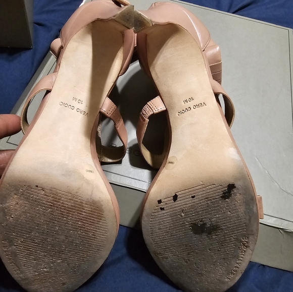 BCBG 4INCH HEELS - Picture 4 of 9